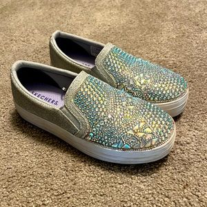 EUC Skechers Girls RARE Rhinestone Memory Foam Slip-on Sneakers